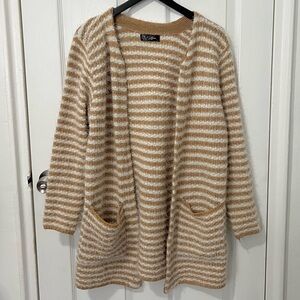 Victoria Boutique Women’s Fall warm Tan and White Striped Cardigan One Size XL